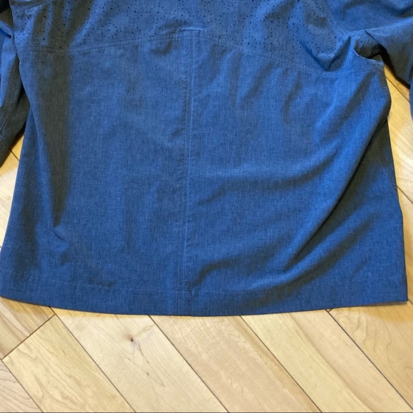 Calia by Carrie Underwood gray lightweight perforated pattern jacket medium - Picture 11 of 11